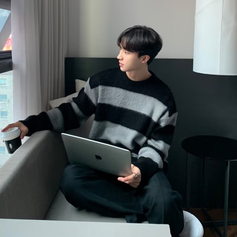 Round Neck Striped Design Sense Niche Soft Glutinous Sweater